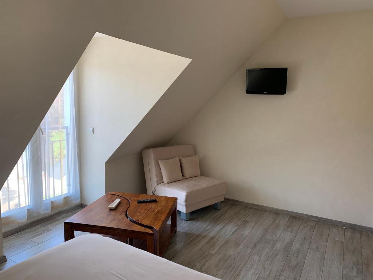 Bed and Breakfast Ferme d'Auxonnettes à Saint-Fargeau-Ponthierry Extérieur photo